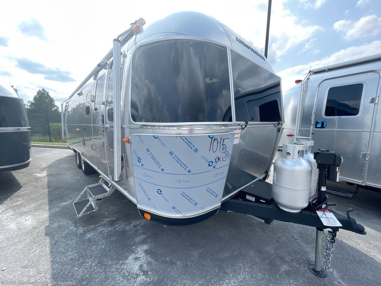 New 2027  Airstream Classic 30RB by Airstream from Airstream of South Carolina in Lexington, SC