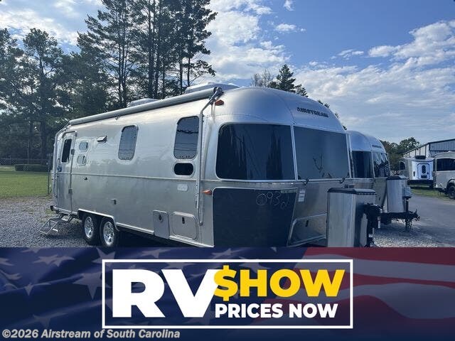 New 2027 Airstream Flying Cloud 25FB Twin available in Lexington, South Carolina