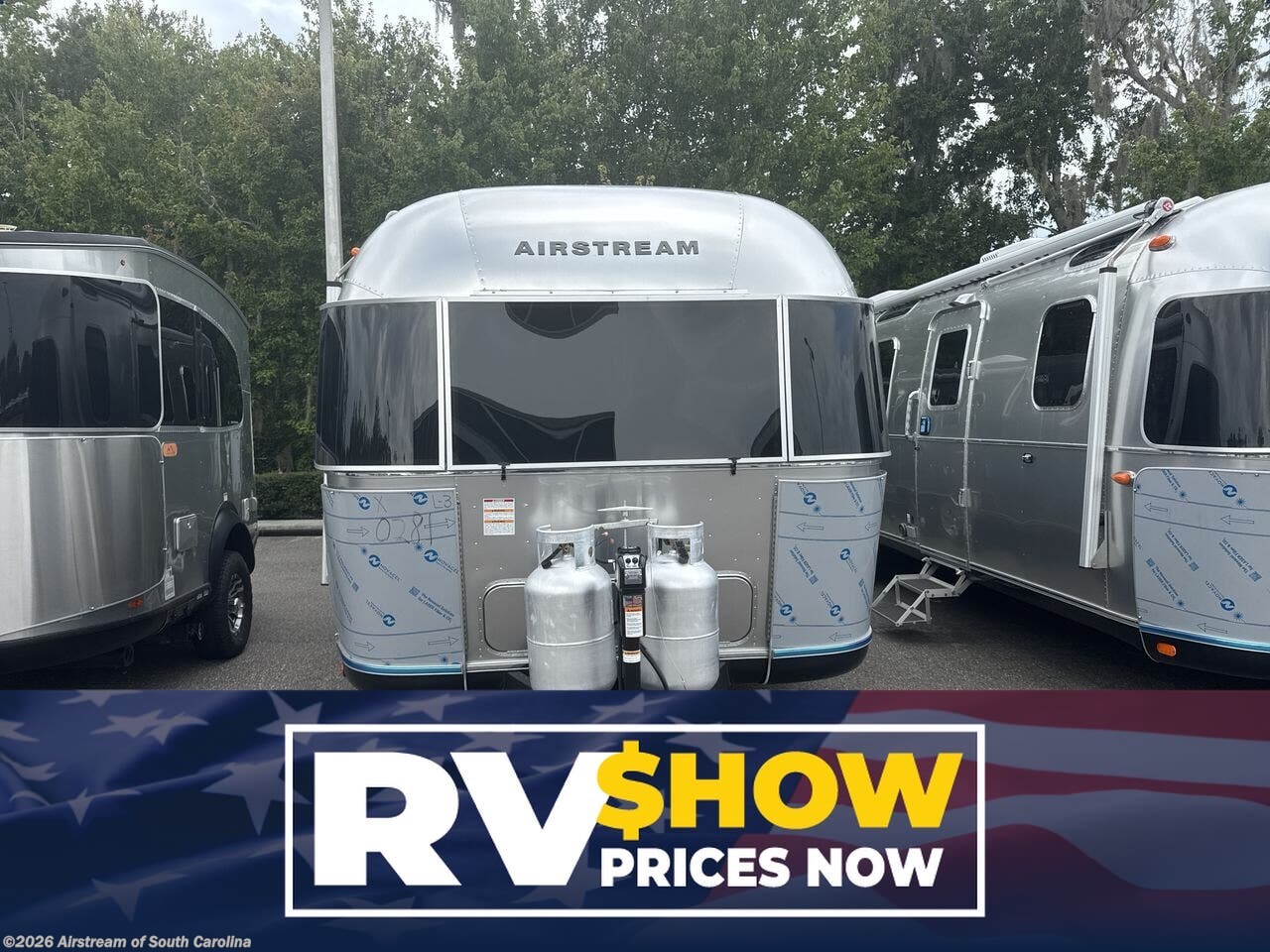 New 2027 Airstream Classic 33FB Twin available in Lexington, South Carolina