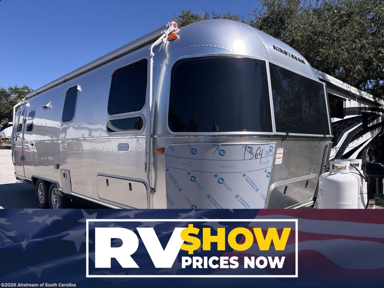 New 2027 Airstream Flying Cloud 27FB Twin available in Lexington, South Carolina