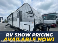 New 2025 Jayco Jay Flight SLX 330TBS available in Concord, North Carolina