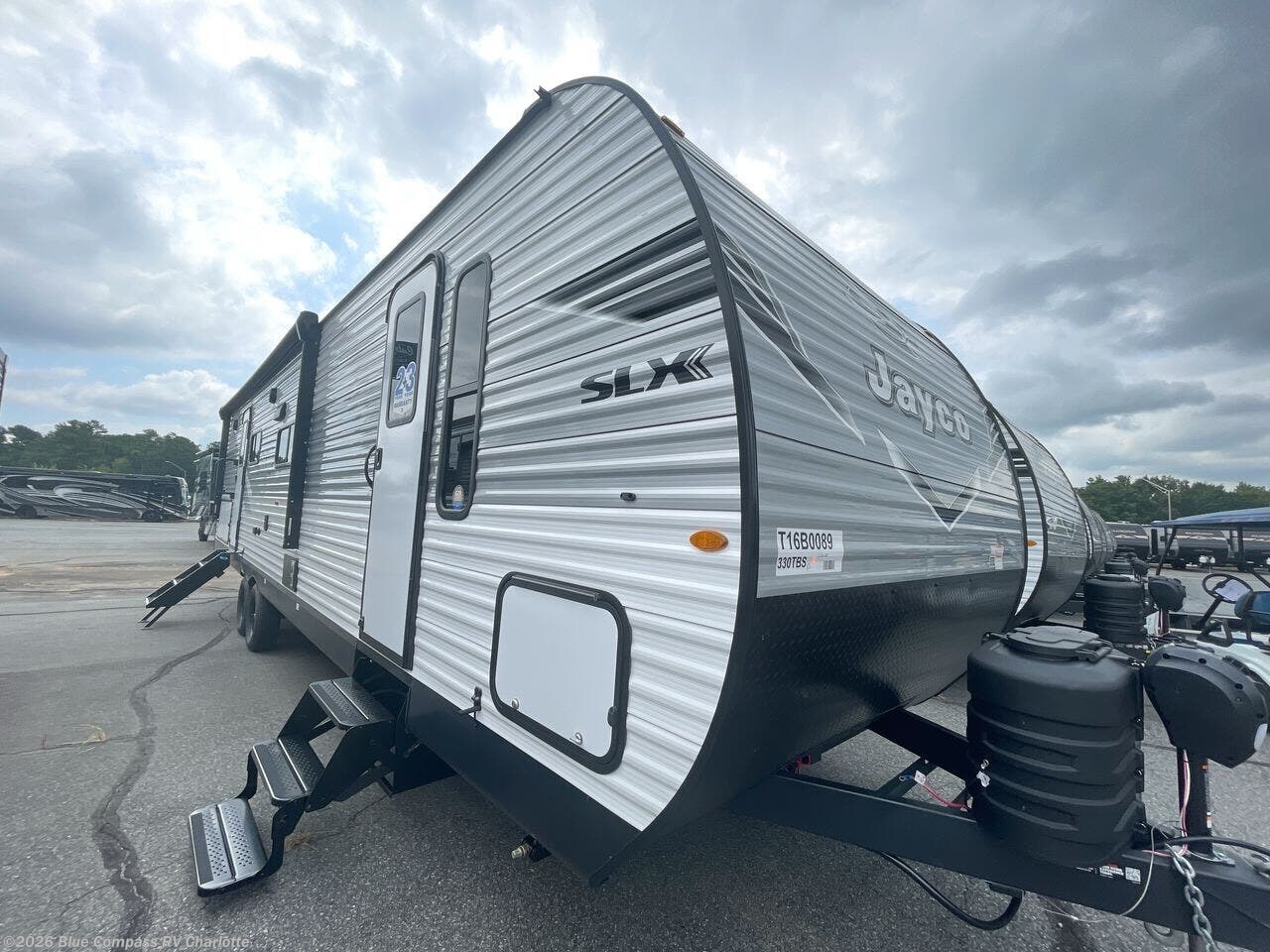 New 2026 Jayco Jay Flight SLX 330TBS available in Concord, North Carolina