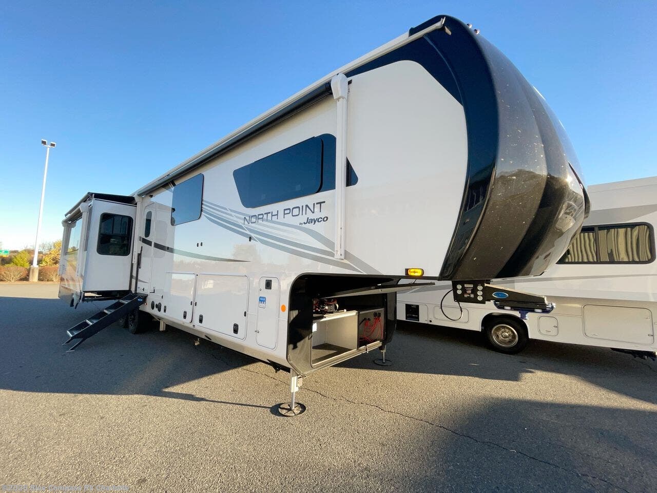 New 2026 Jayco Eagle 365UKTS available in Concord, North Carolina