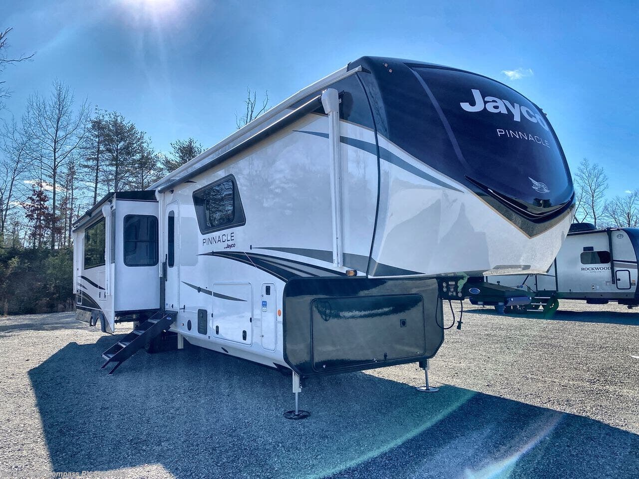 New 2026 Jayco Pinnacle 38FBRK available in Concord, North Carolina