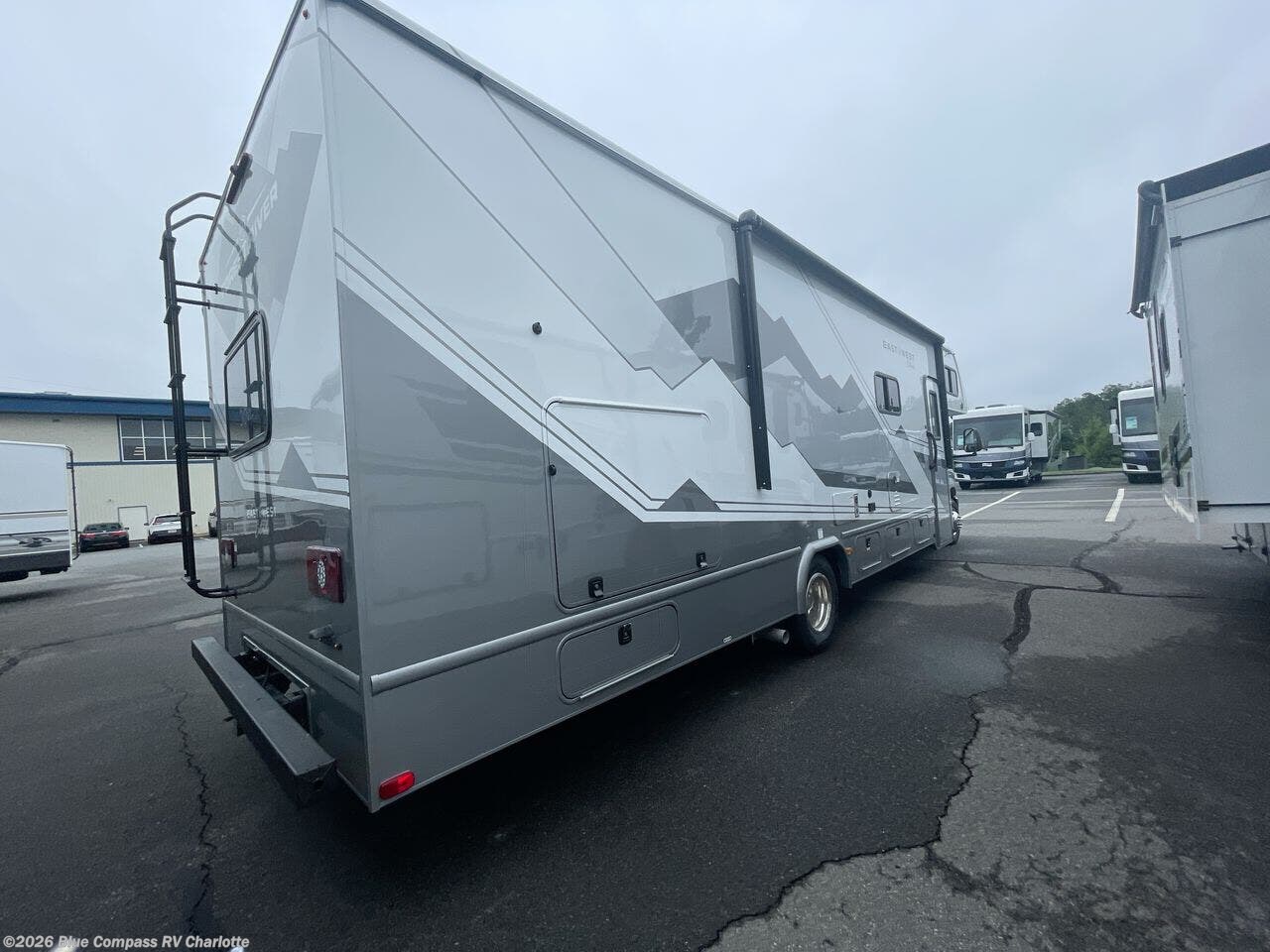 New 2027 East to West Entrada 2950OK available in Concord, North Carolina