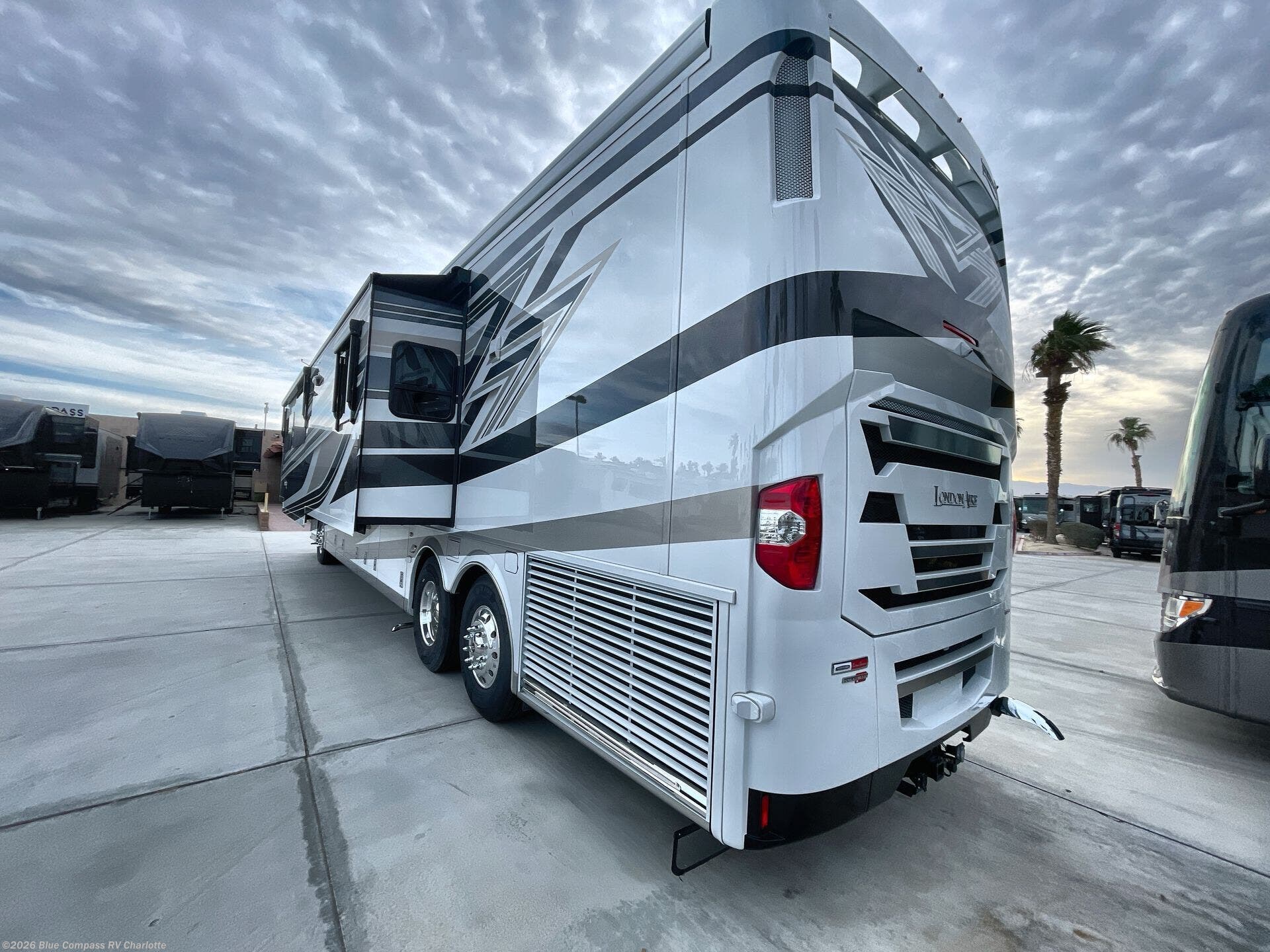 New 2026 Newmar London Aire 4551 available in Concord, North Carolina