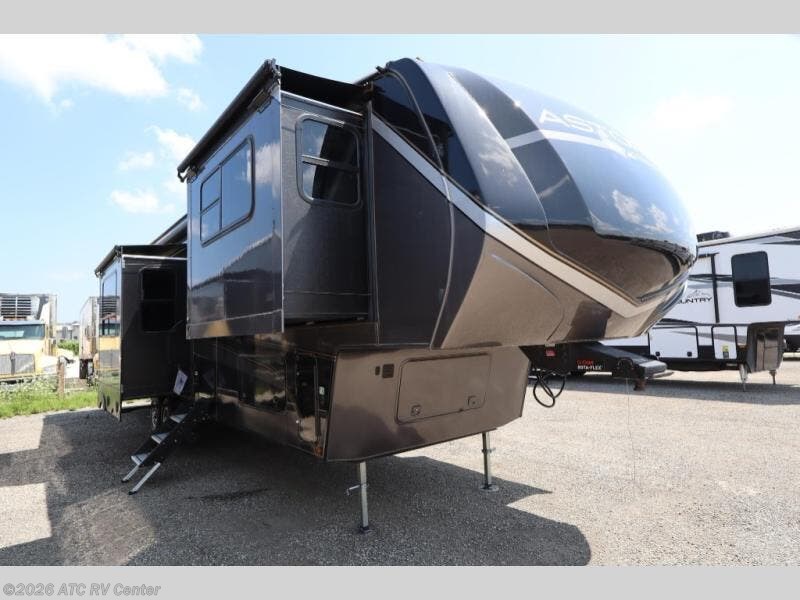 New 2025 Dutchmen Astoria Platinum 3803FLP available in Cedar Rapids, Iowa