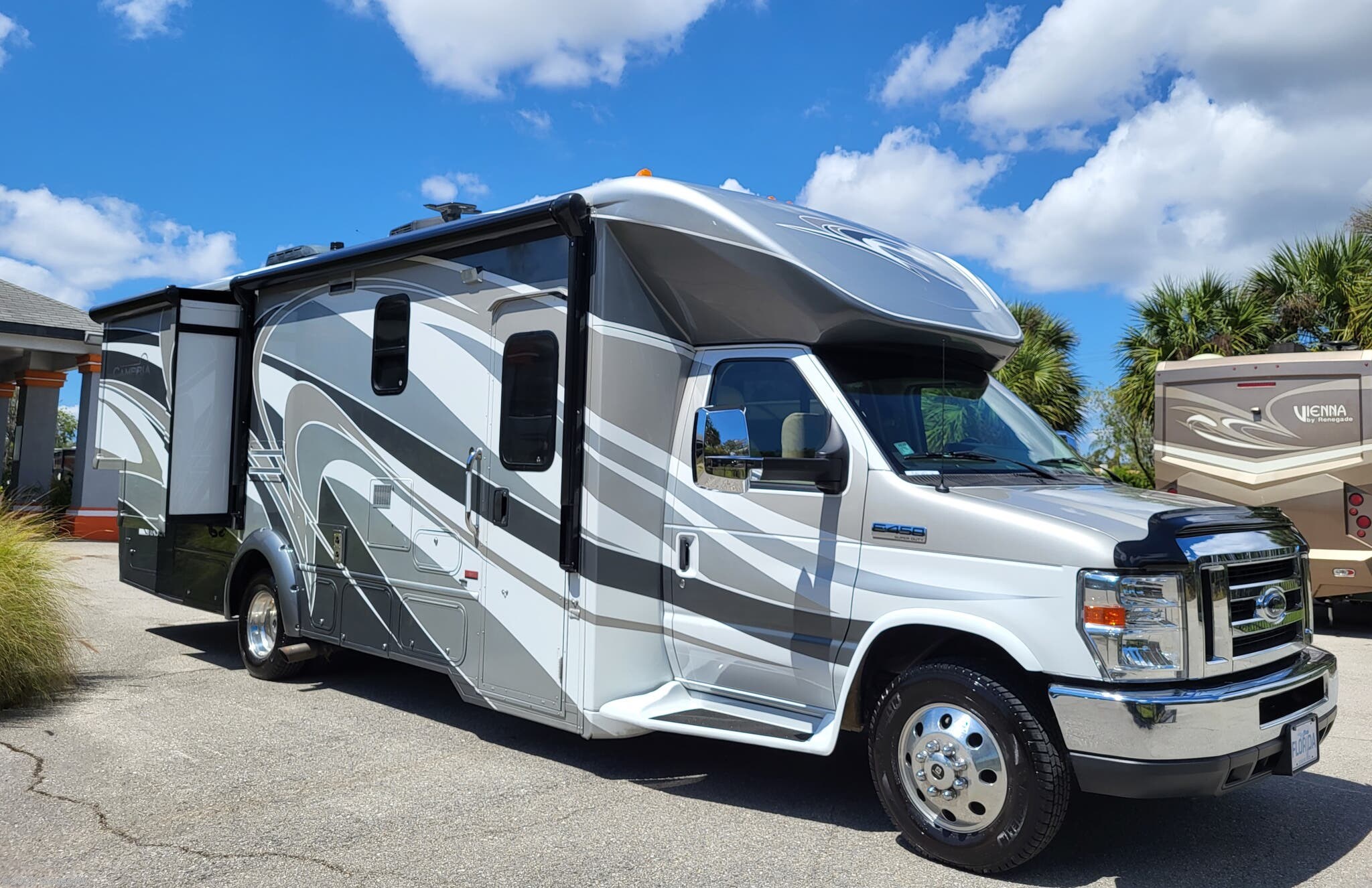 Used 2013 Itasca Cambria 27K available in Fort Myers, Florida