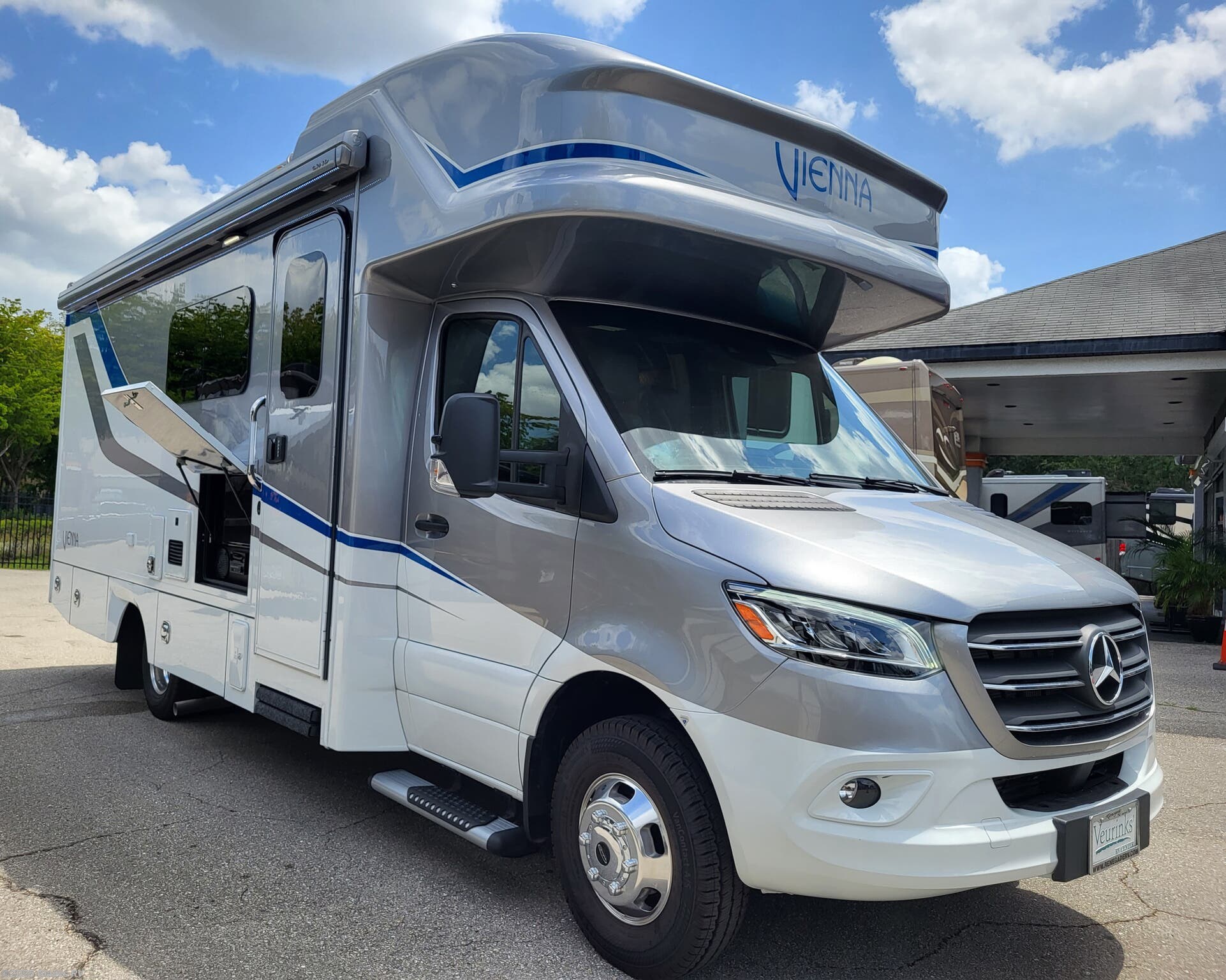 Used 2022 Renegade RV Vienna 25RMC available in Fort Myers, Florida