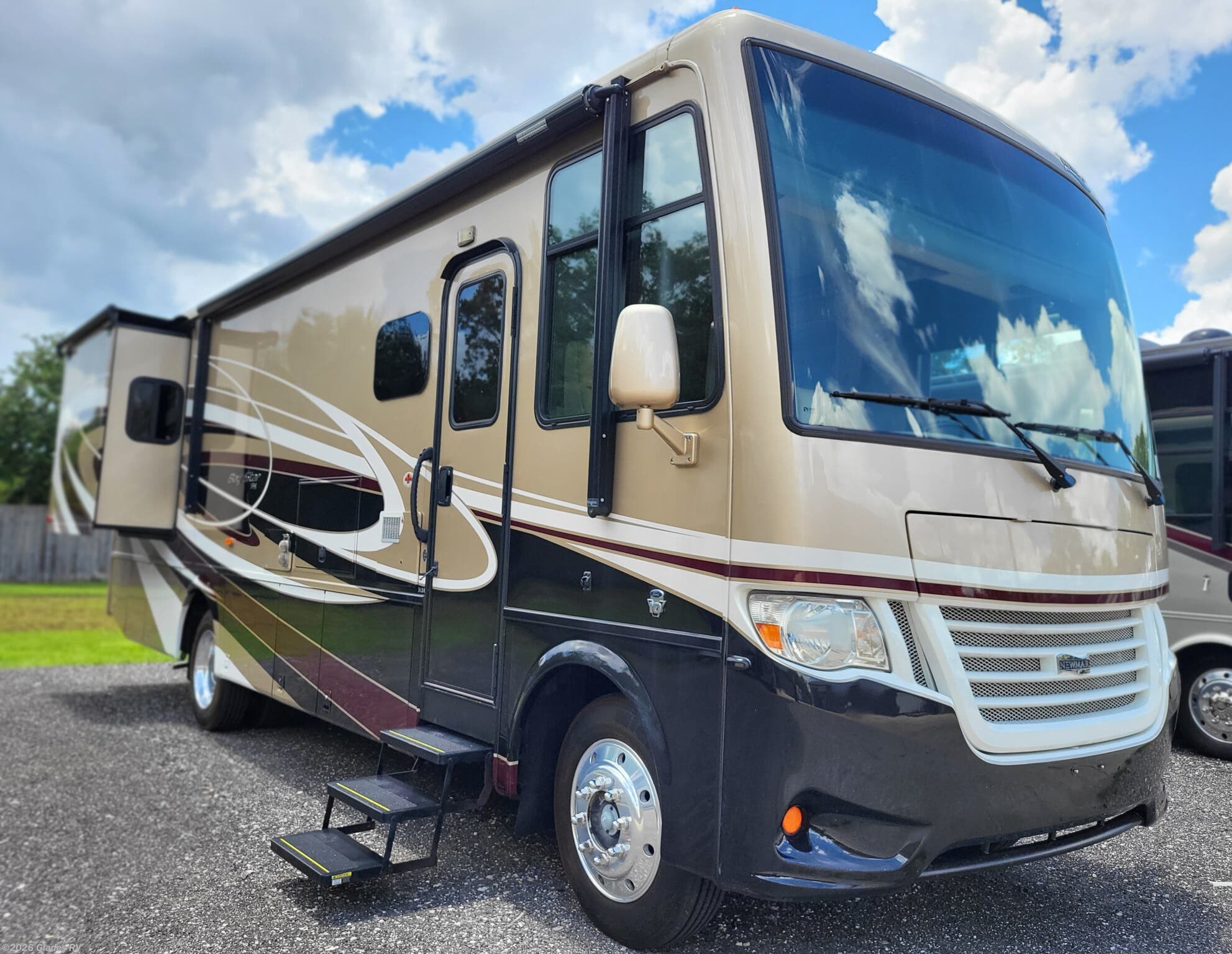 Used 2017 Newmar Bay Star 3124 available in Fort Myers, Florida