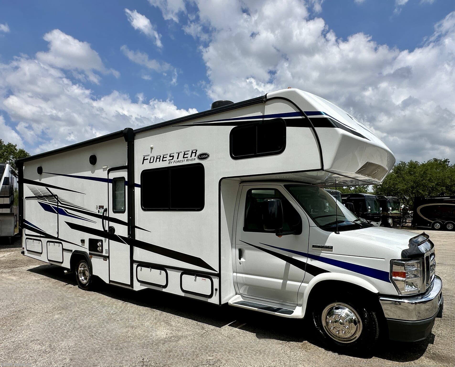 Used 2022  Forest River Forester 2861DS by Forest River from Glades RV in Fort Myers, FL