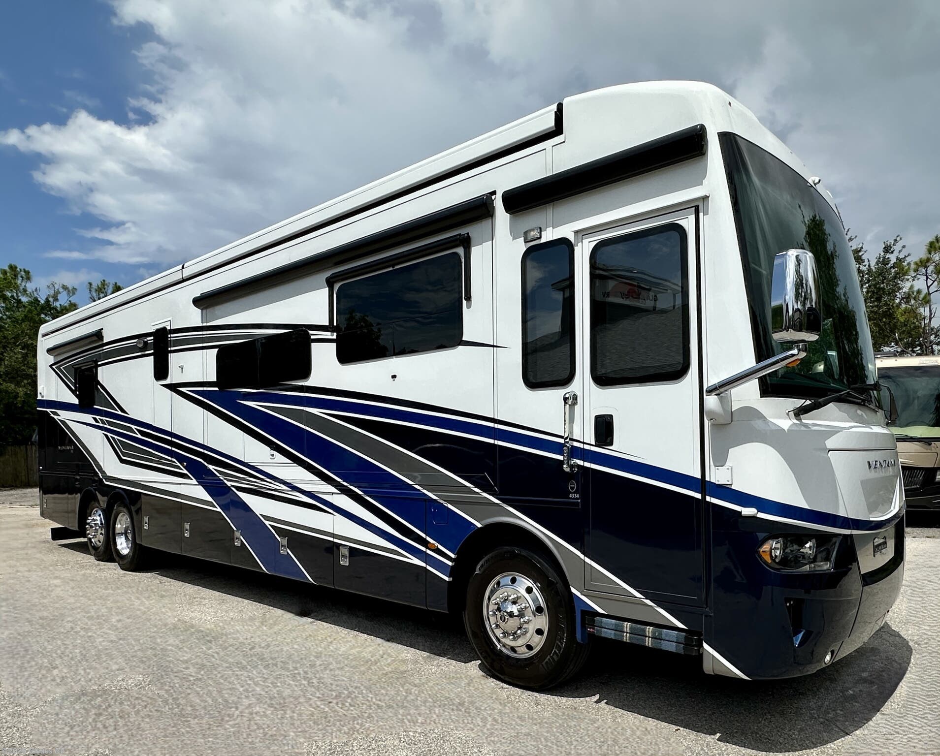 Used 2022 Newmar Ventana 4334 available in Fort Myers, Florida