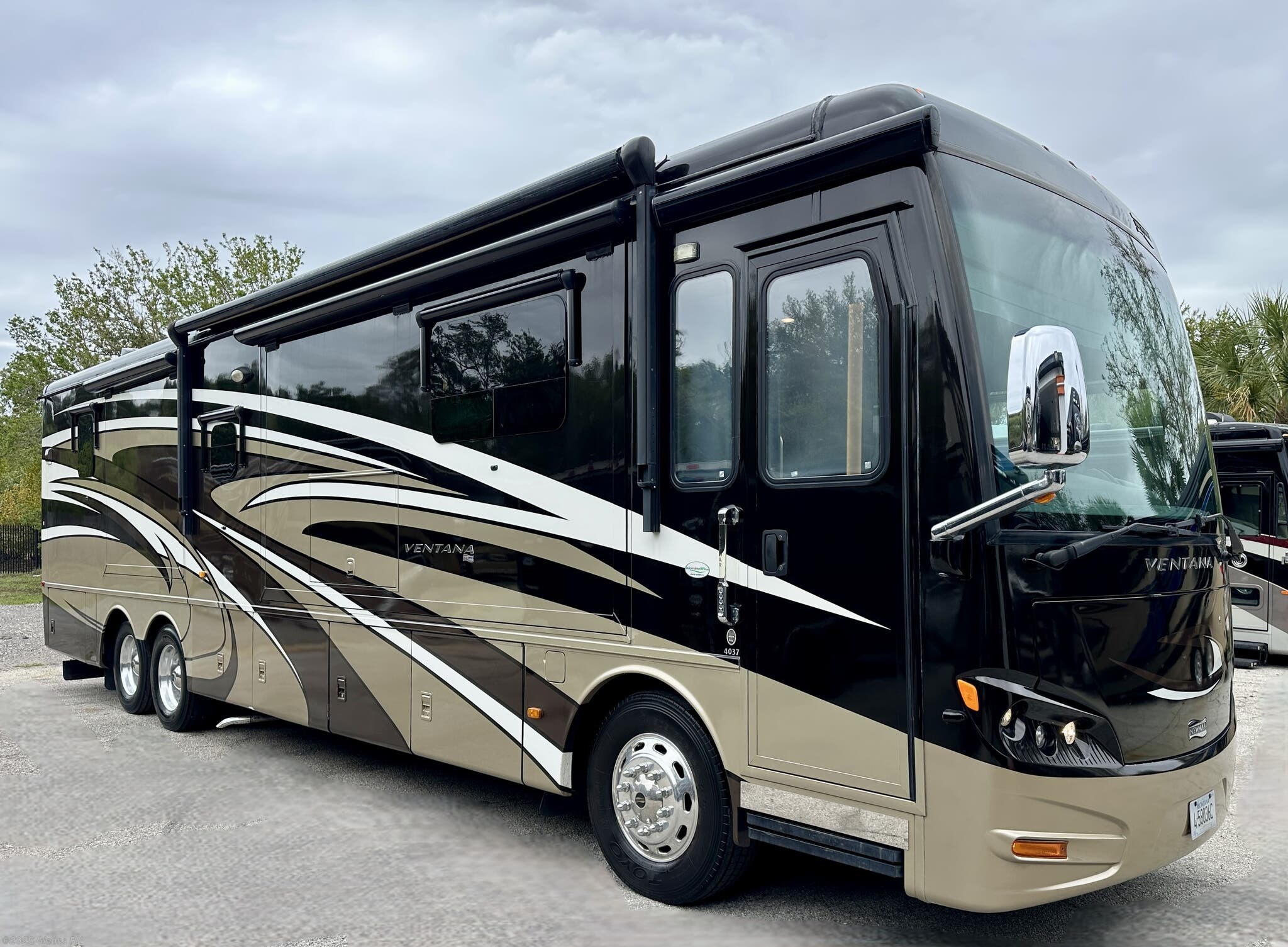 Used 2015 Newmar Ventana 4037 available in Fort Myers, Florida