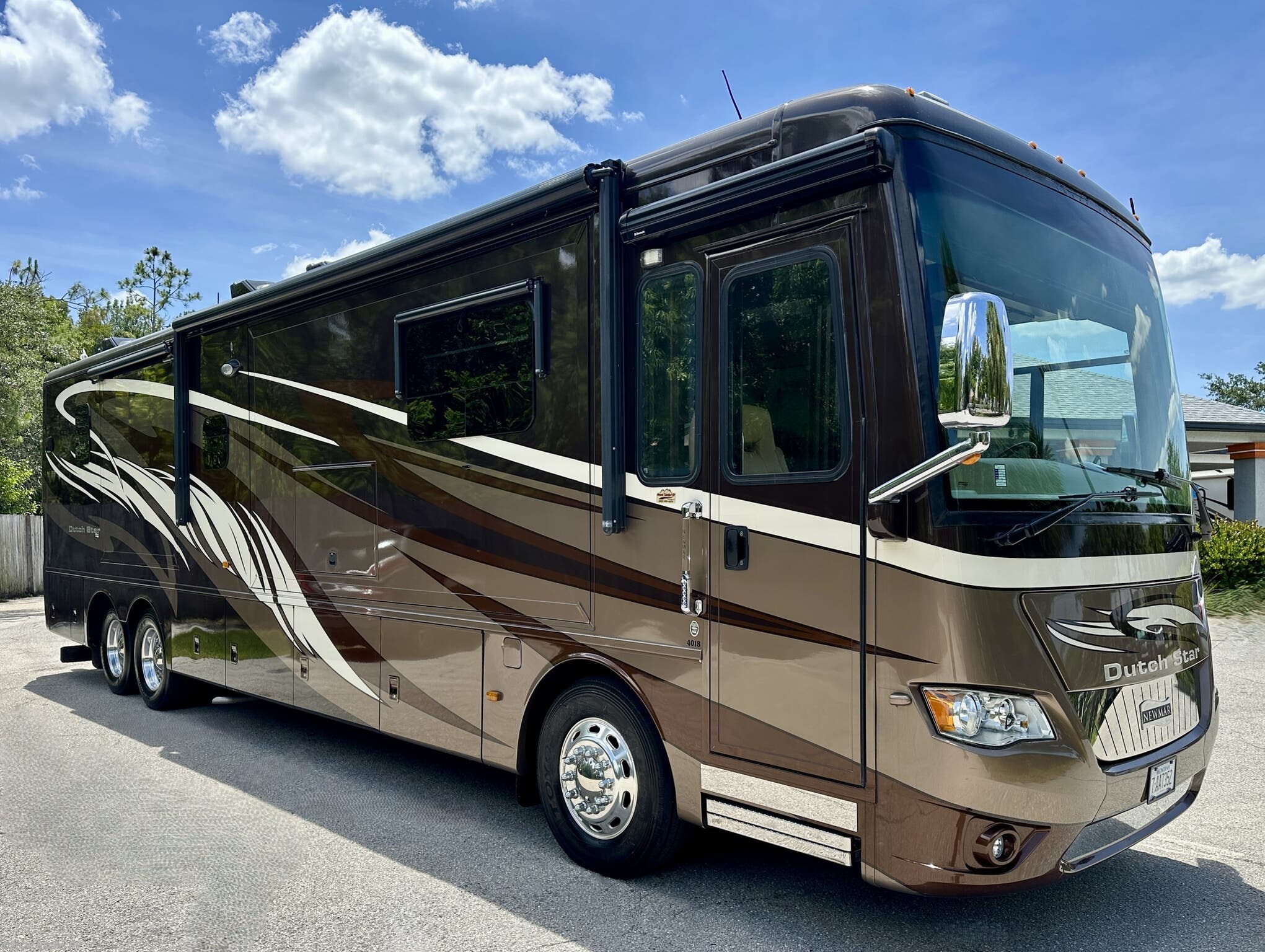 Used 2014 Newmar Dutch Star 4018 available in Fort Myers, Florida
