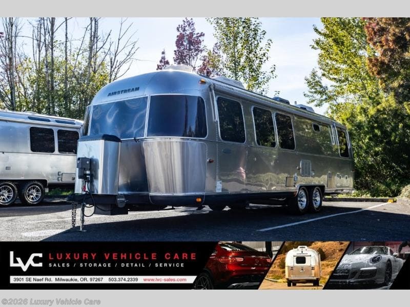 Used 2015  Airstream Classic 30 by Airstream from Luxury Vehicle Care in Portland, OR
