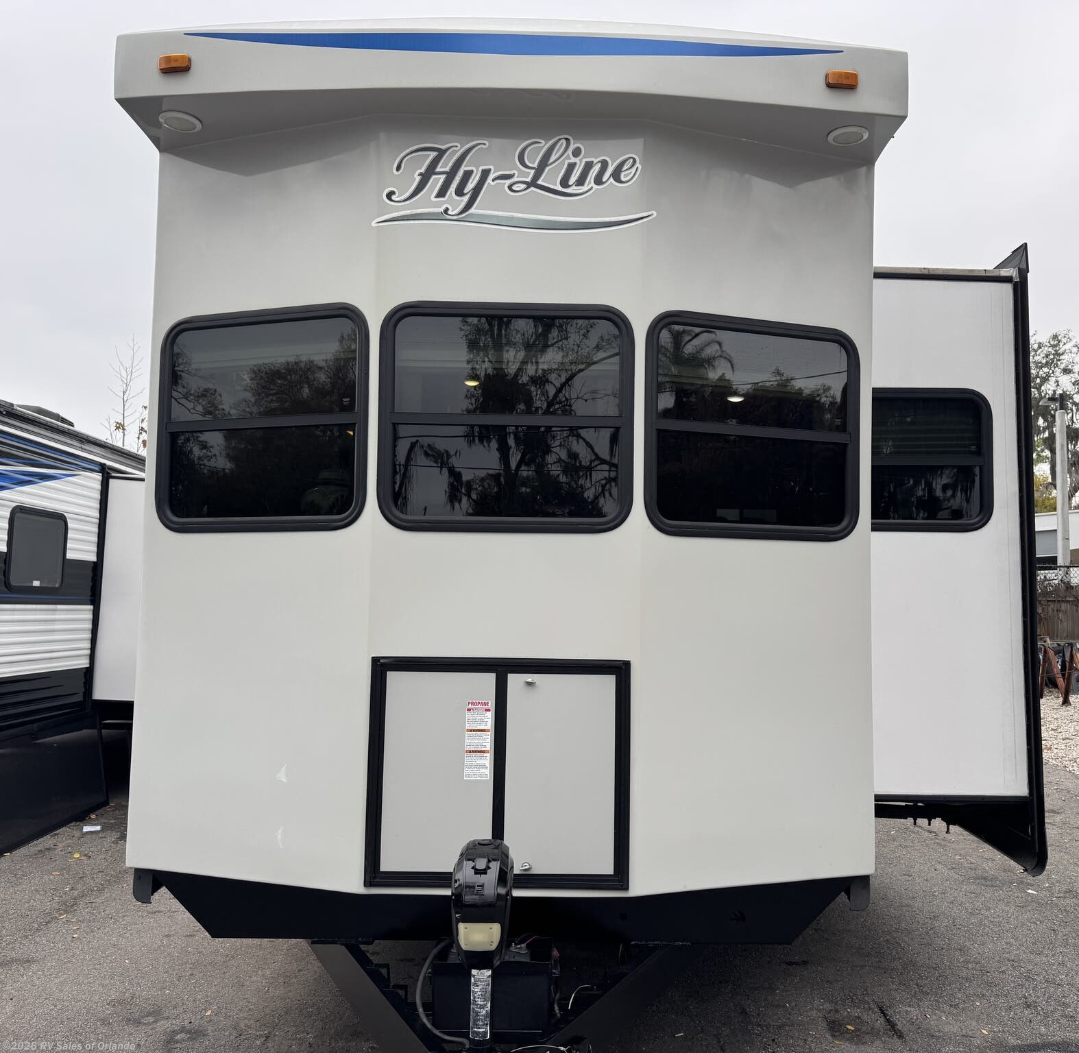 Used 2023 HL Enterprise Hy-Line 35FE1PD available in Longwood, Florida