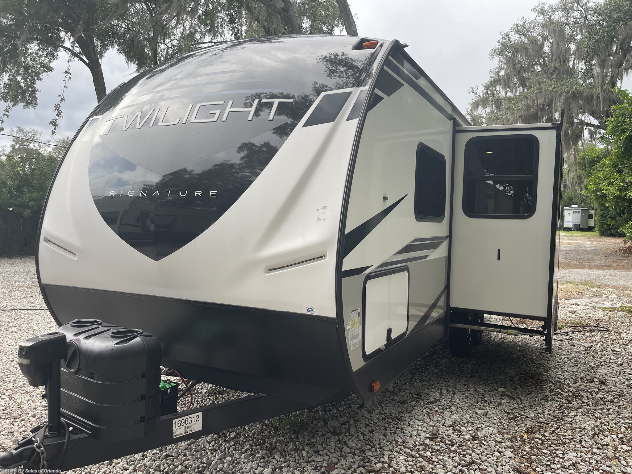 Used 2022 Cruiser RV Twilight Signature TW2100 available in Longwood, Florida