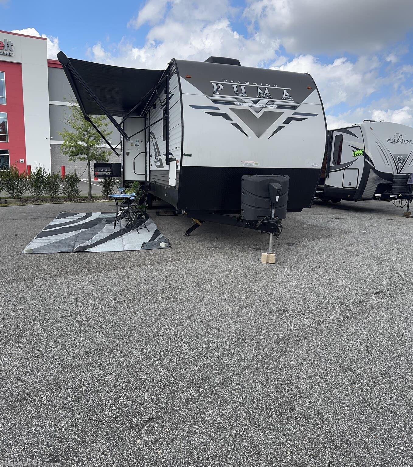 Used 2022 Palomino Puma 32BH2B available in Longwood, Florida
