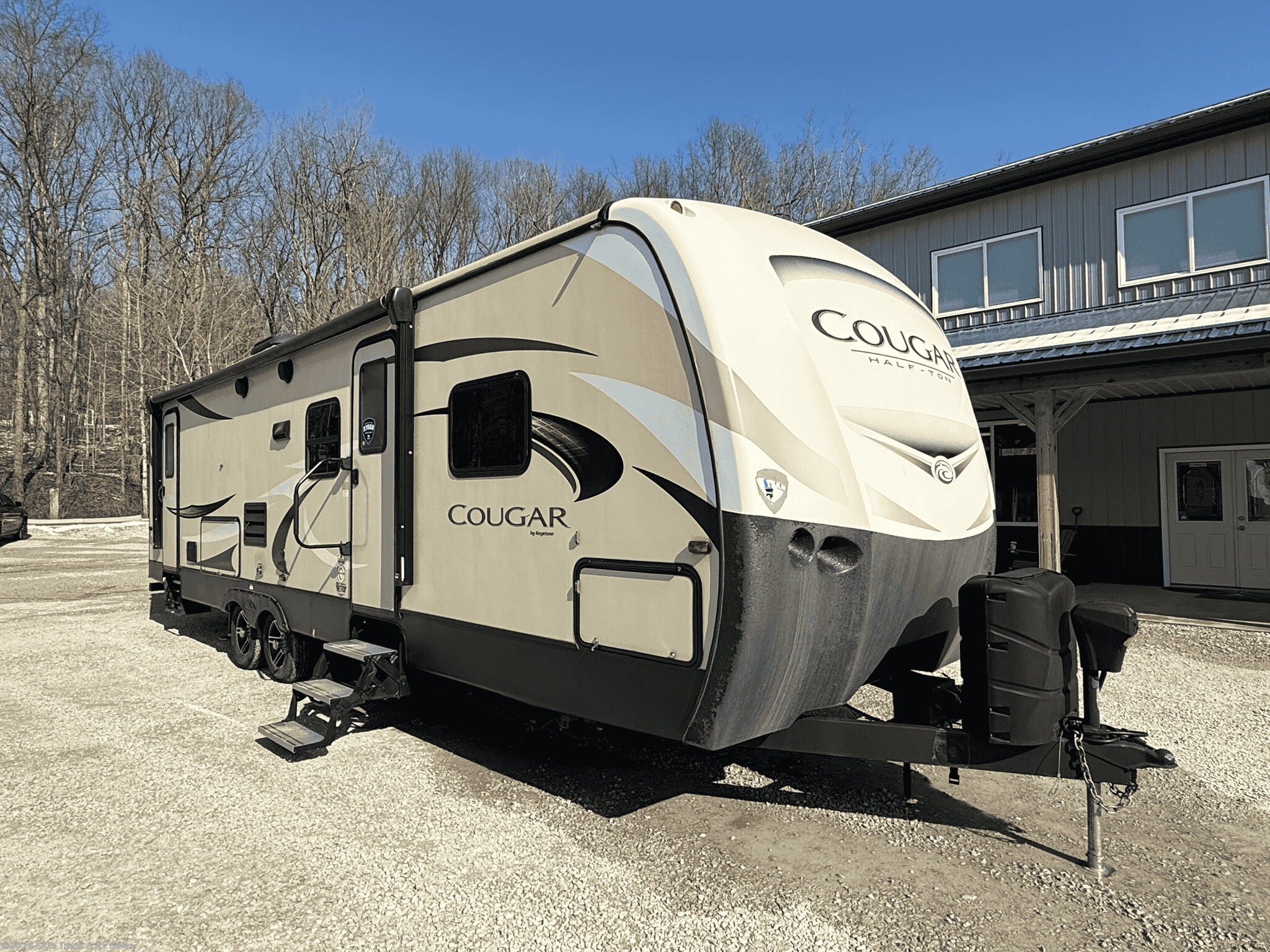 Used 2019 Keystone Cougar 29BHS available in Rockville, Indiana