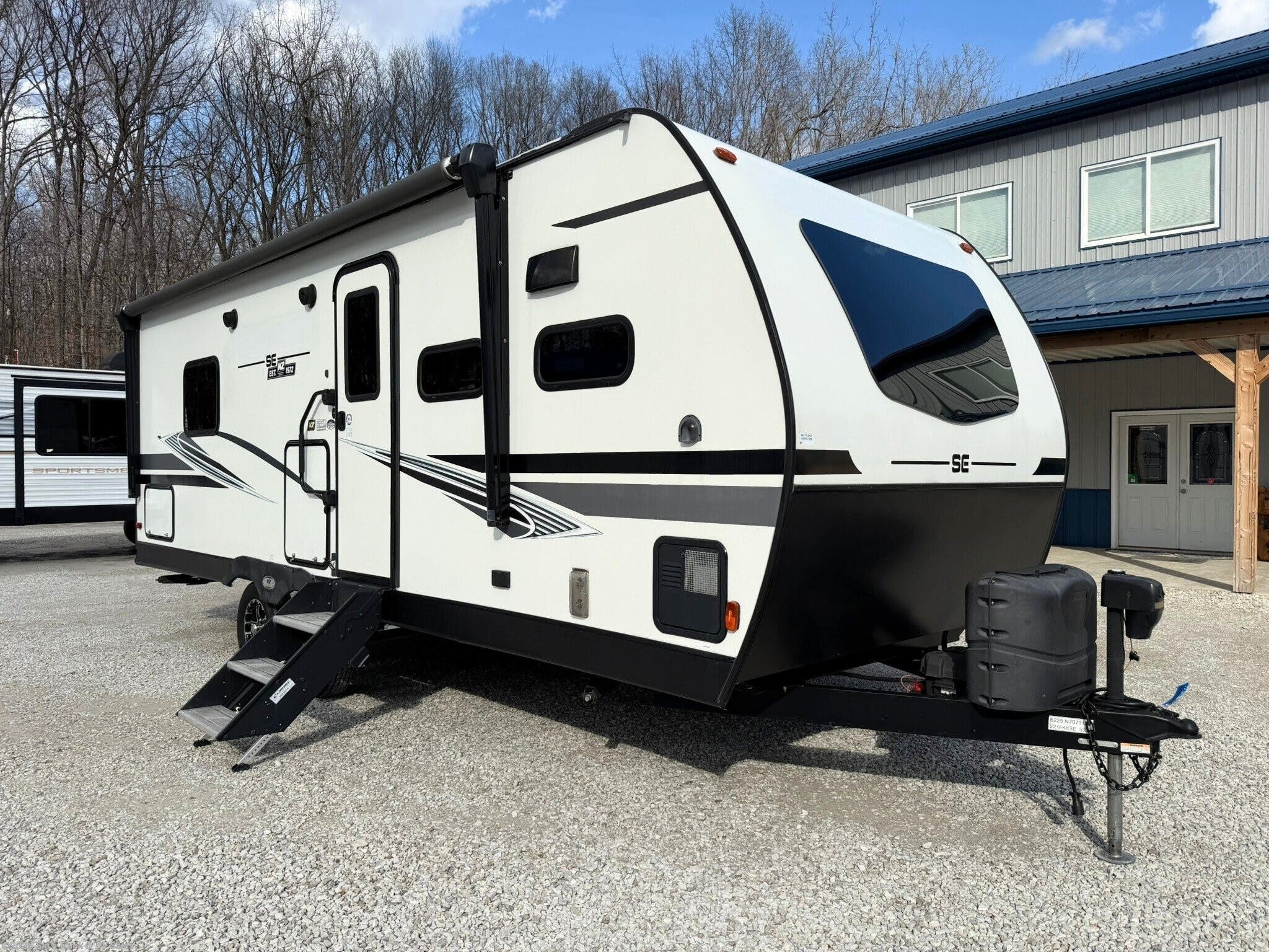 Used 2022 K-Z Connect SE C221FKKSE available in Rockville, Indiana
