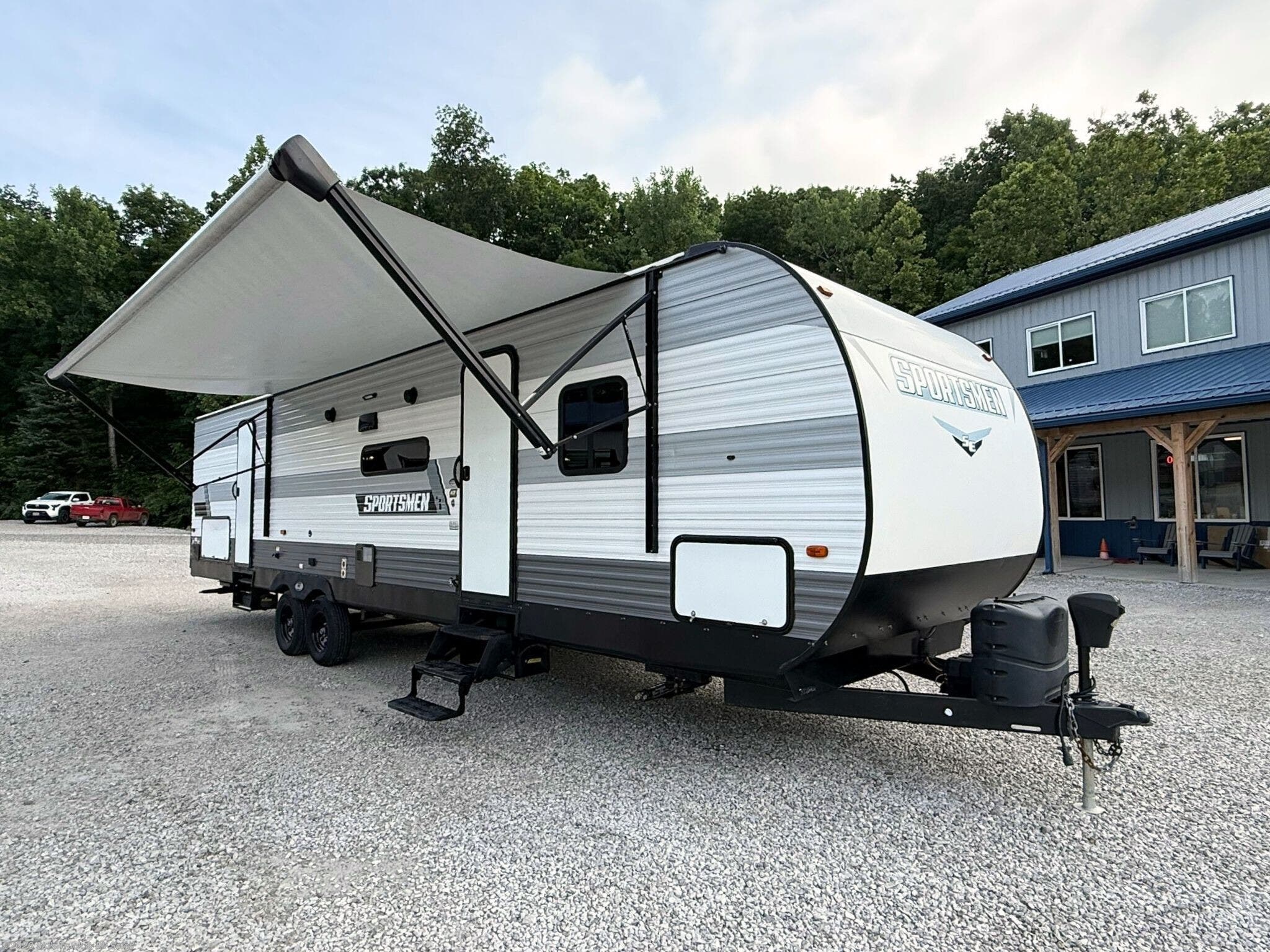 Used 2022 K-Z Sportsmen SE 332BHKSE available in Rockville, Indiana