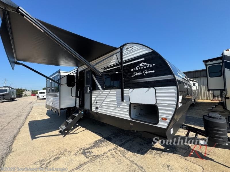 New 2026 East to West Della Terra 272RL available in Lagrange, Georgia