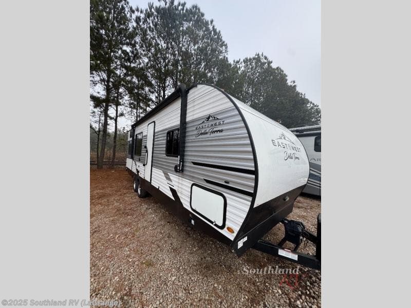 Used 2022 East to West Della Terra 250BH available in Lagrange, Georgia
