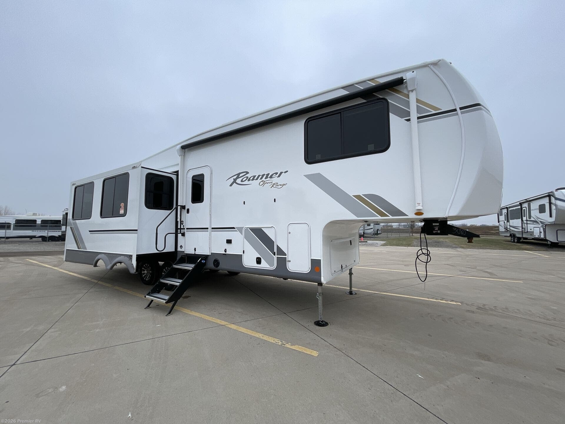 New 2026 Highland Ridge Roamer 29RLDS available in Blue Grass, Iowa