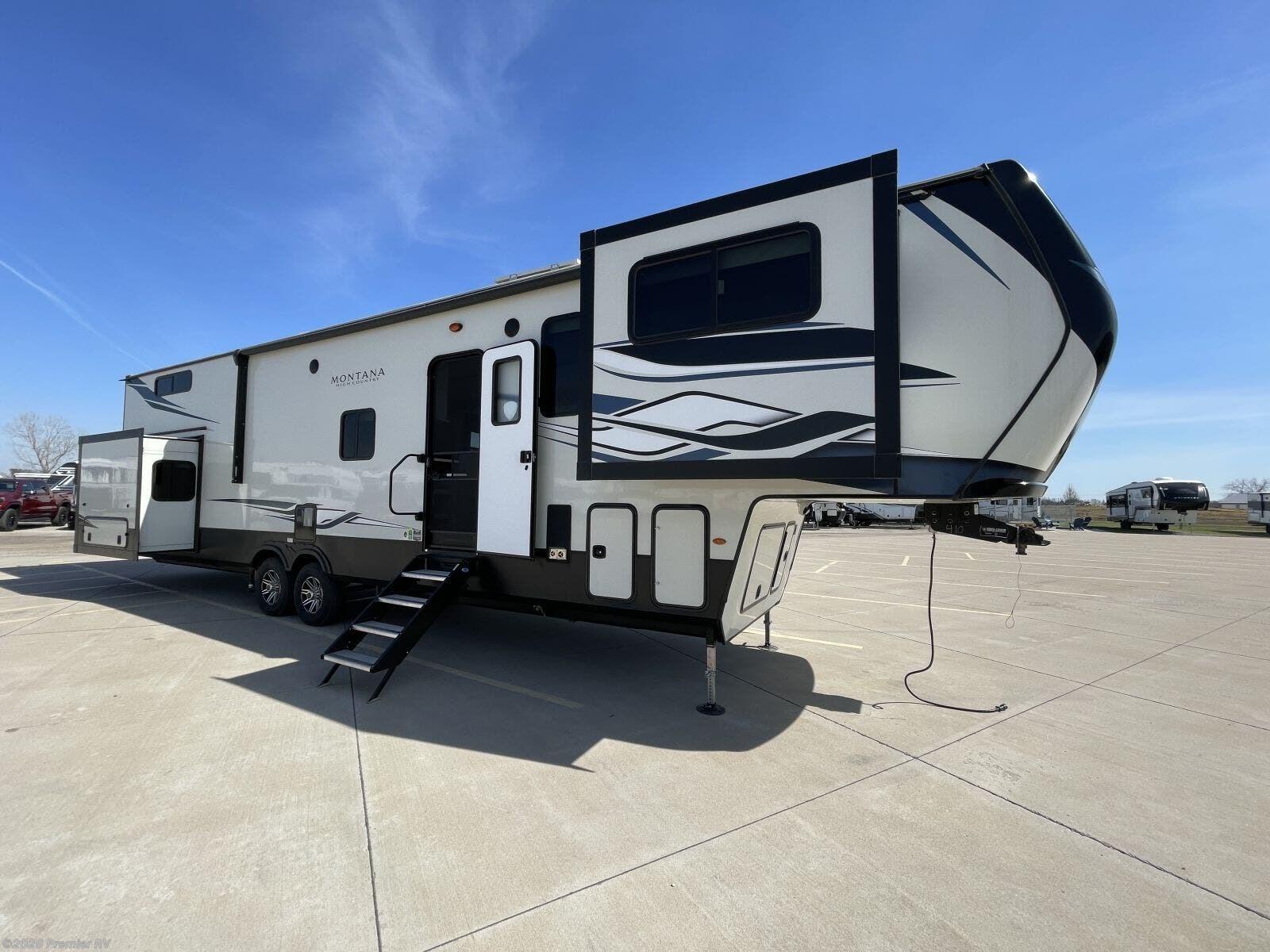 Used 2023 Keystone Montana High Country 377FL available in Blue Grass, Iowa