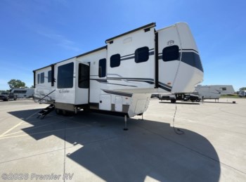 Used 2025 Palomino Columbus 388FKH available in Blue Grass, Iowa