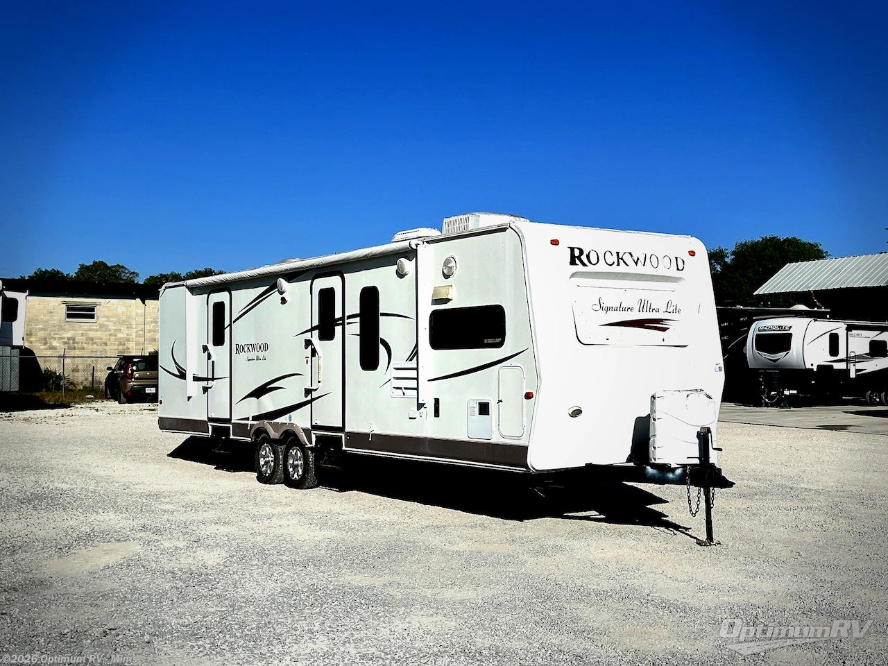 Used 2010 Forest River Rockwood Signature Ultra Lite 8315BSS available in Mims, Florida