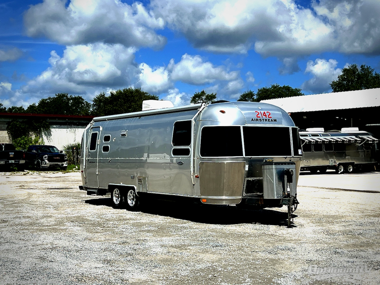 Used 2007 Airstream Safari Special Edition 27 FB available in Mims, Florida