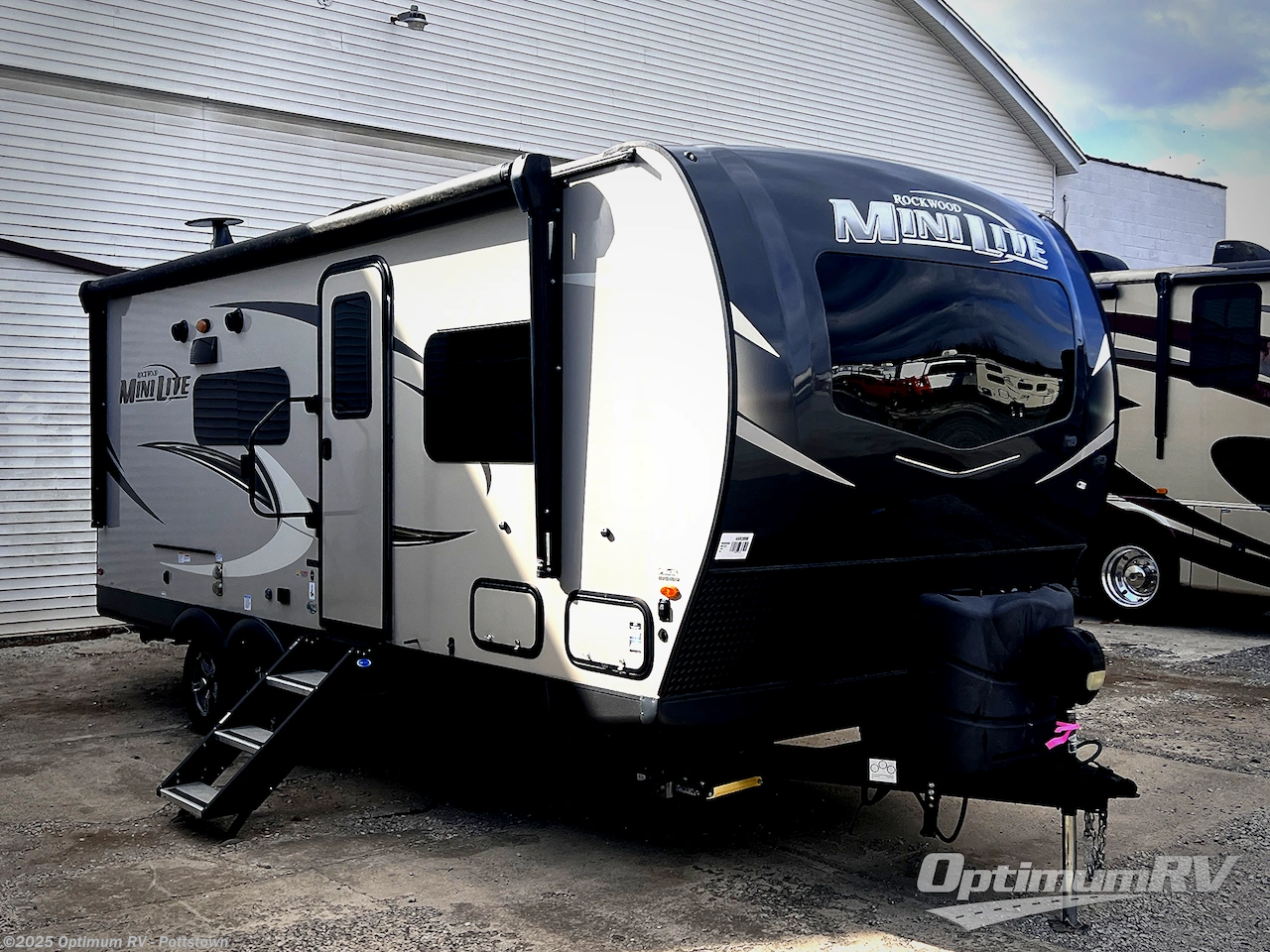 Used 2021 Forest River Rockwood Mini Lite 2204S available in Pottstown, Pennsylvania