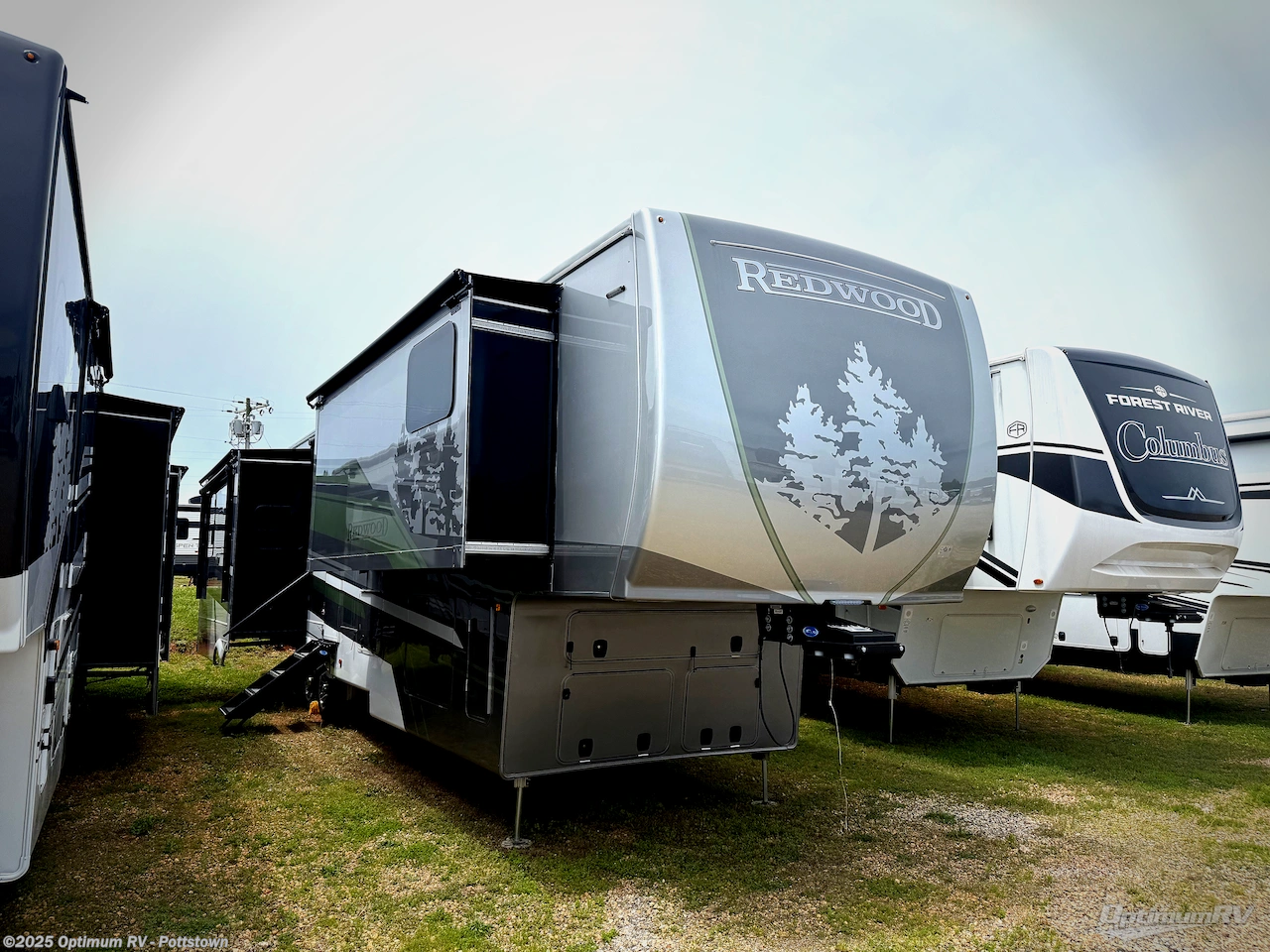New 2025 Redwood RV Redwood 412GK available in Pottstown, Pennsylvania