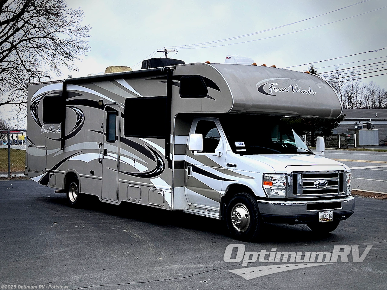 Used 2013 Thor  Four Winds 28Z available in Pottstown, Pennsylvania