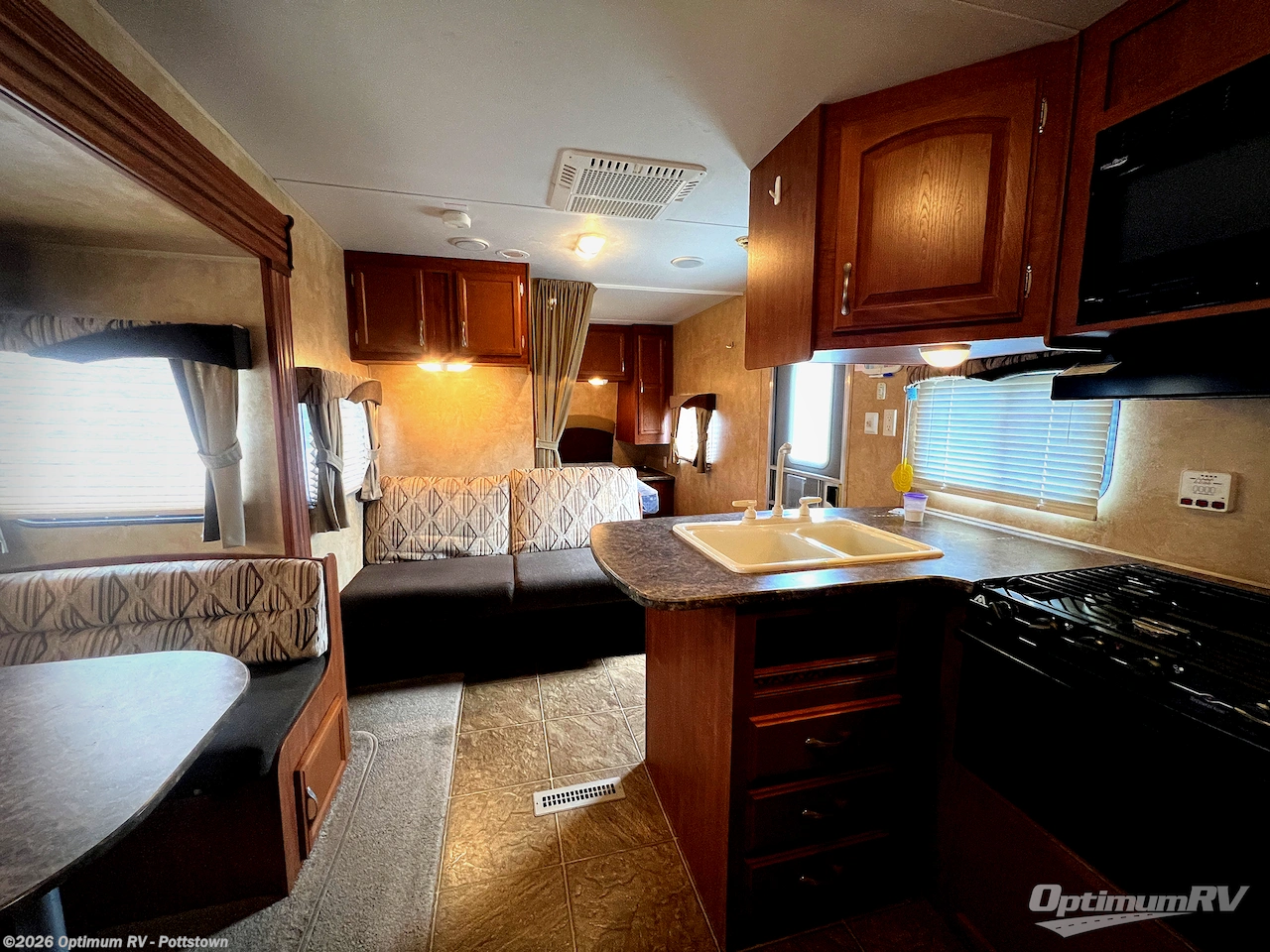 Used 2011 Jayco Jay Flight 24FBS available in Pottstown, Pennsylvania
