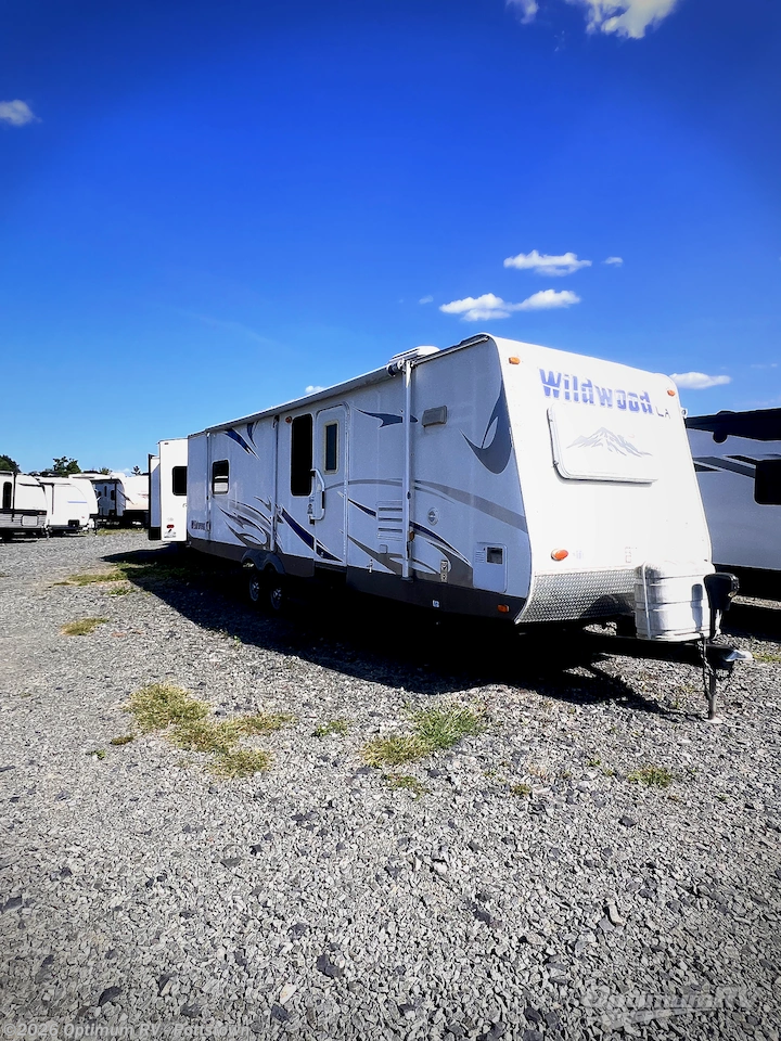 Used 2008 Forest River Wildwood LA 292FKDS available in Pottstown, Pennsylvania
