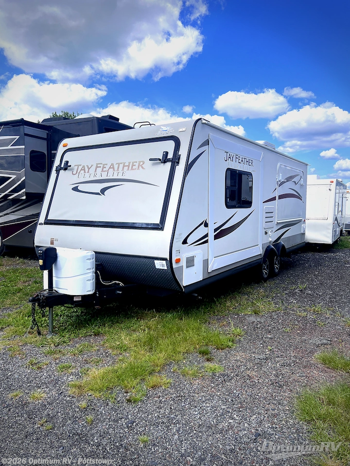 Used 2014 Jayco Jay Feather Ultra Lite X23F available in Pottstown, Pennsylvania