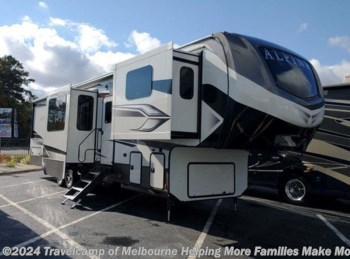 New 2022 Keystone Alpine 3700FL available in Melbourne, Florida