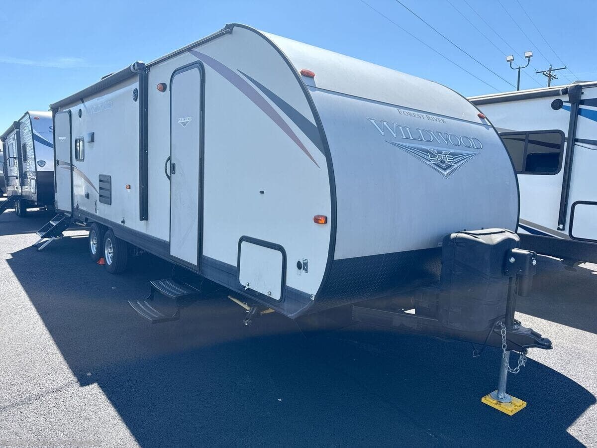 Used 2020 Forest River Wildwood X-Lite West 254RLXL available in Medford, Oregon