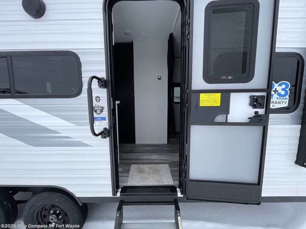 New 2026 Jayco Jay Flight SLX 210QB available in Columbia City, Indiana