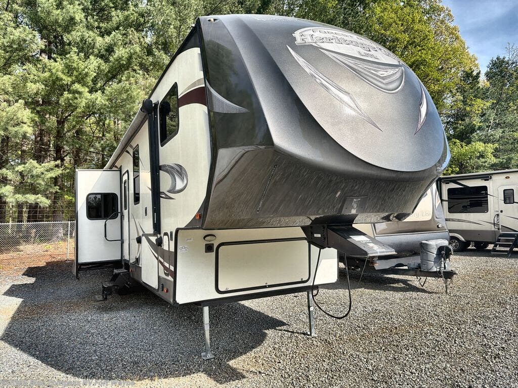 Used 2017 Forest River Wildwood Heritage Glen 276RD available in Columbia City, Indiana