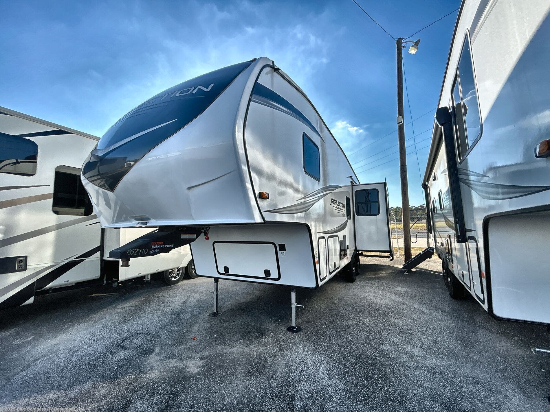New 2025 Grand Design Reflection 150 Series 270BN available in Vidor, Texas