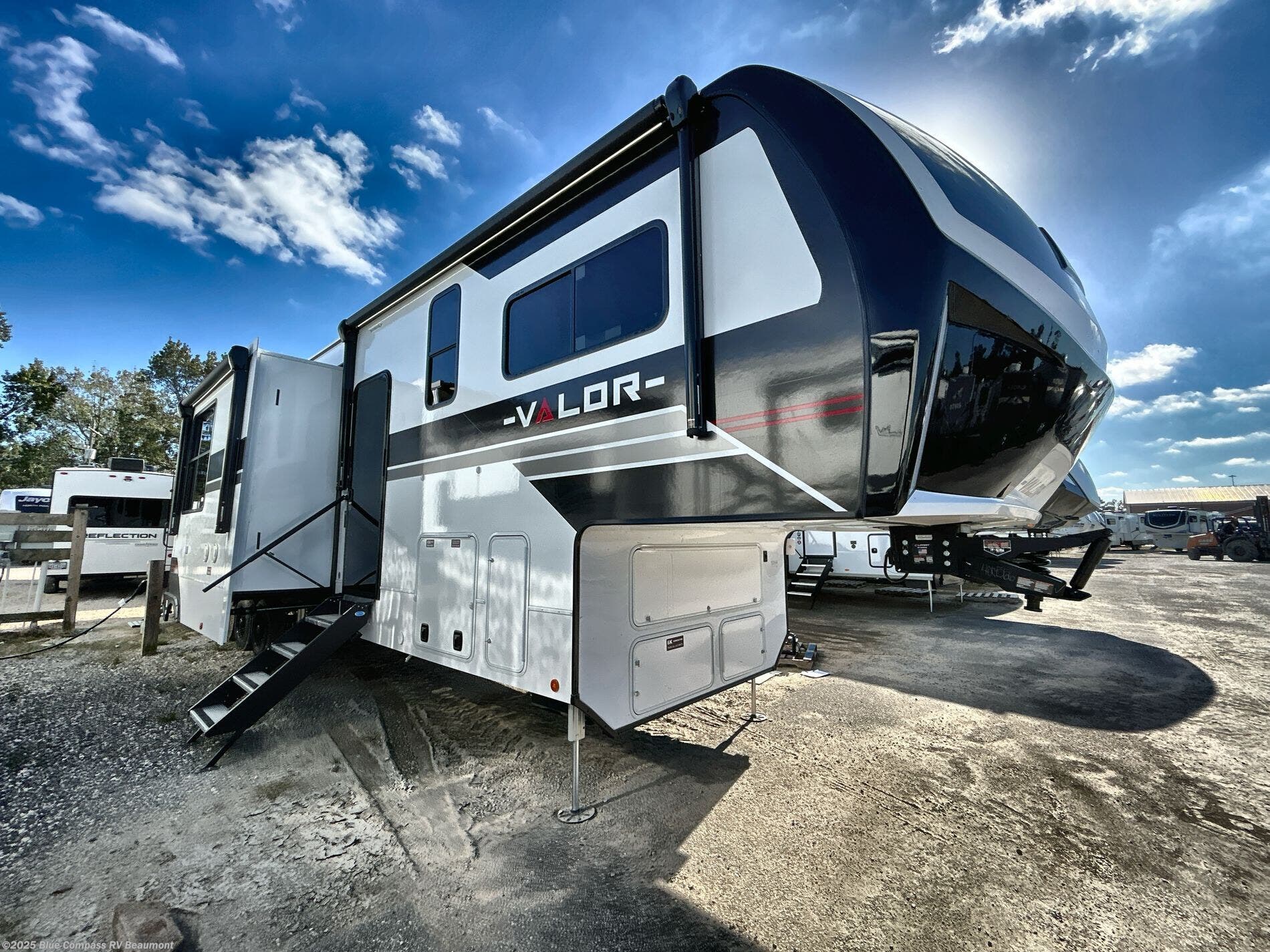 New 2026 Alliance RV Valor 44V14 available in Vidor, Texas