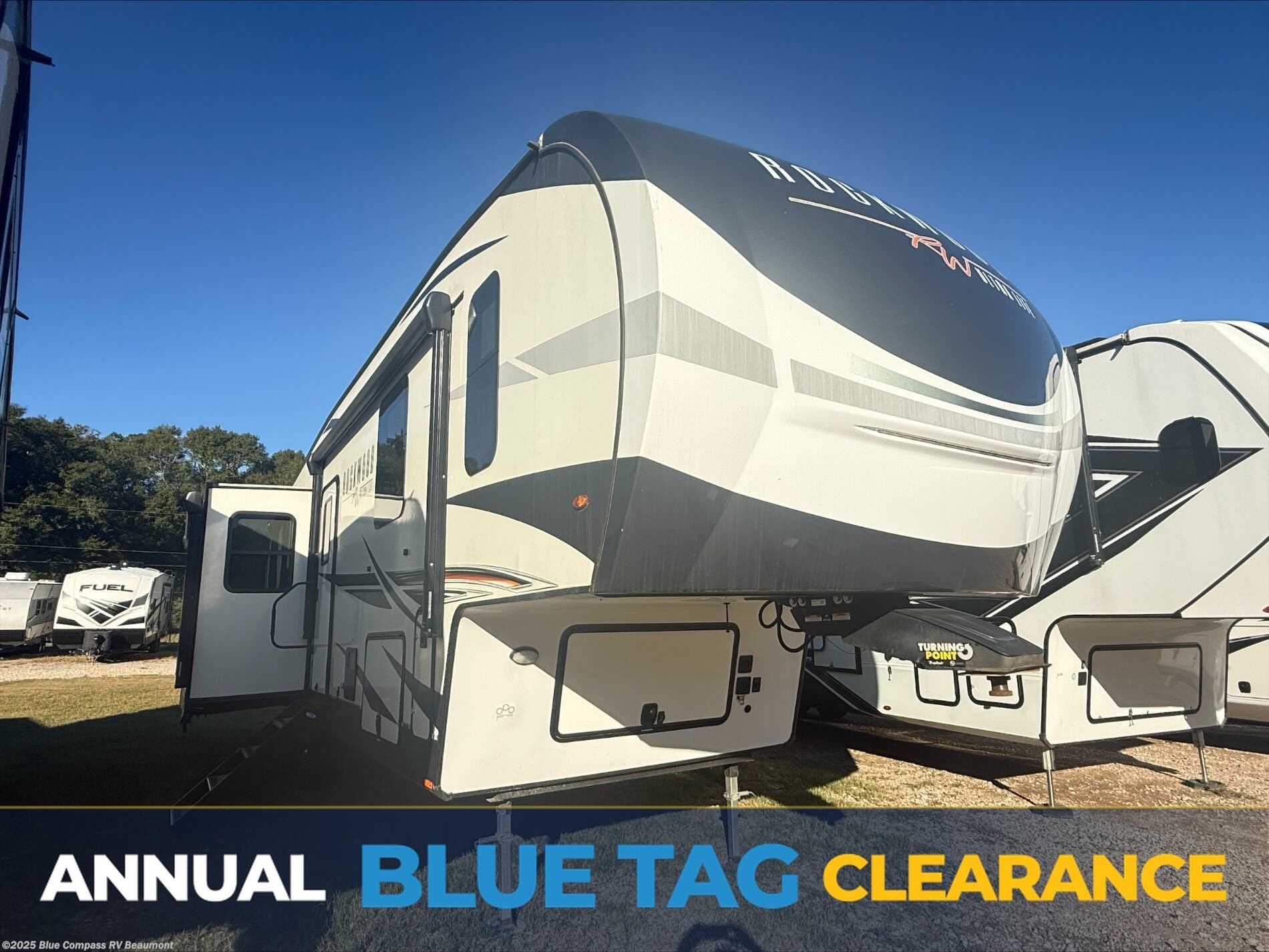 Used 2022 Forest River Rockwood Ultra Lite 2893BS available in Vidor, Texas