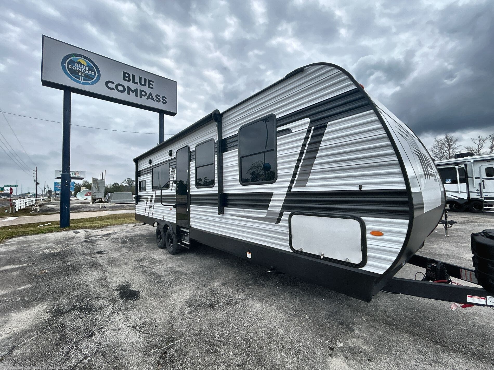 New 2026 Grand Design Momentum MAV 27MAV available in Vidor, Texas