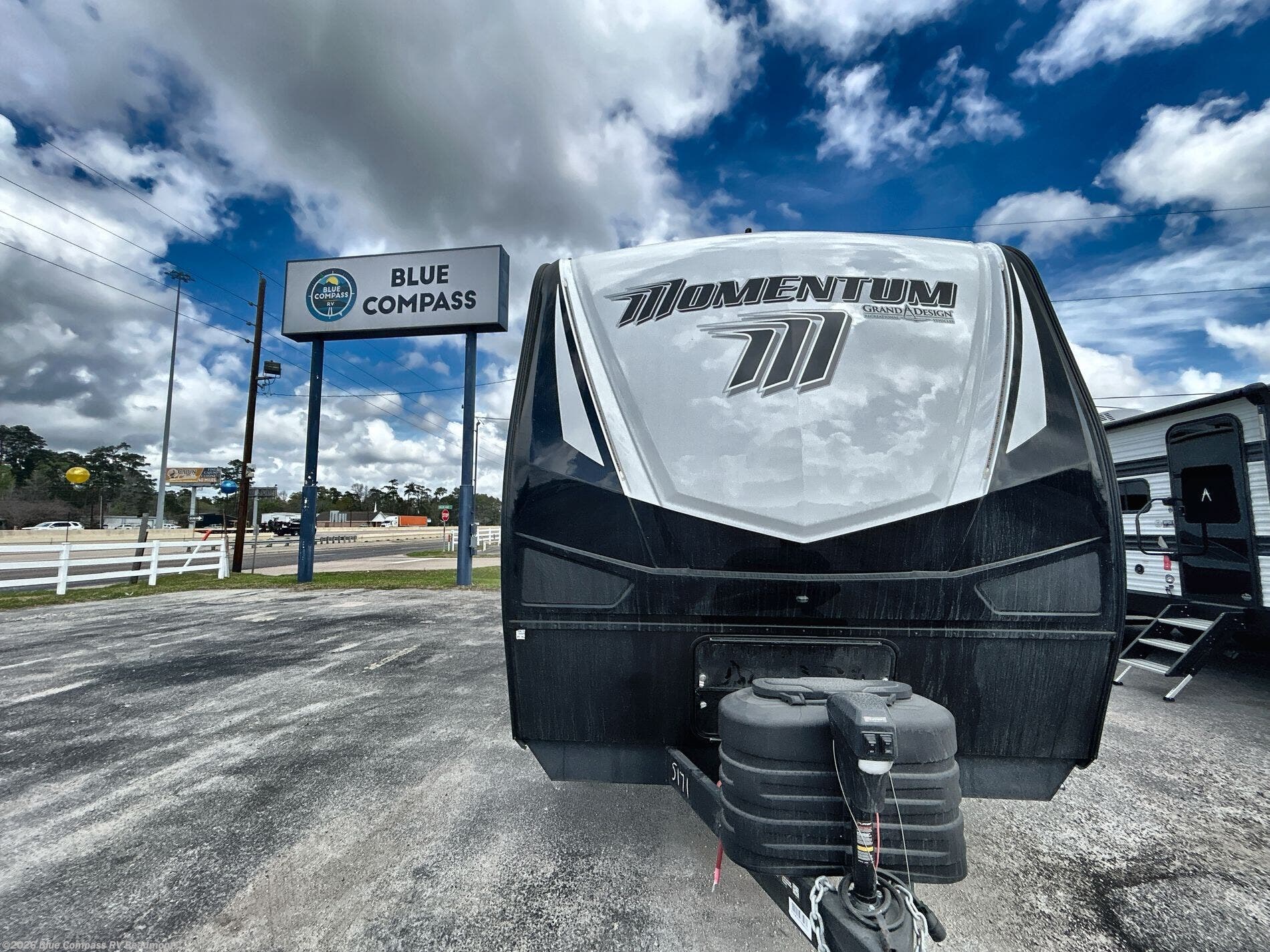 New 2026 Grand Design Momentum G-Class 29GS available in Vidor, Texas