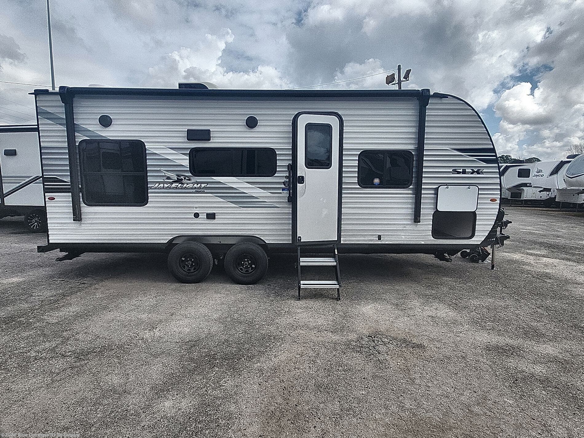 New 2026 Jayco Jay Flight SLX 210QB available in Vidor, Texas