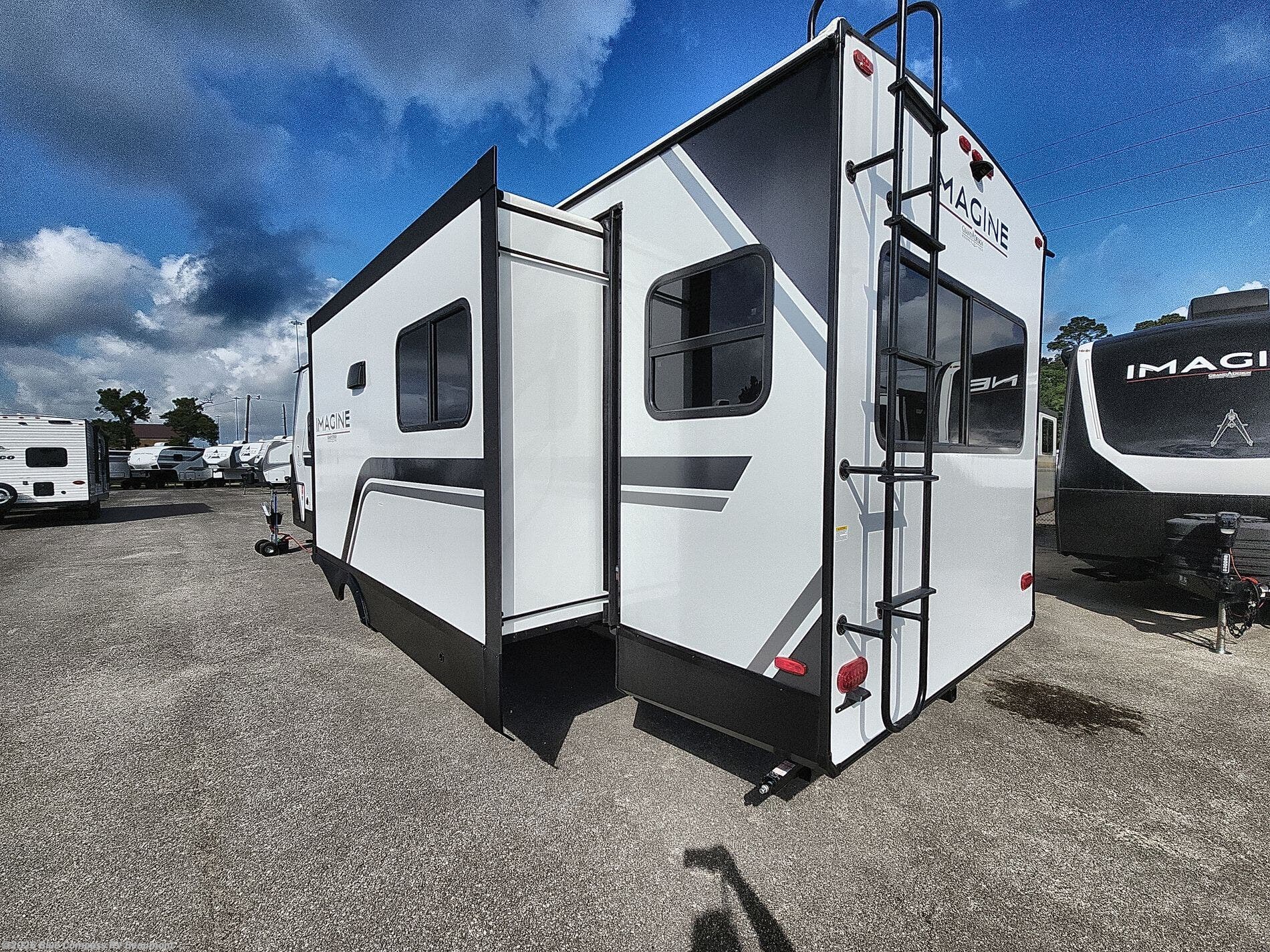 New 2026 Grand Design Imagine 2970RL available in Vidor, Texas