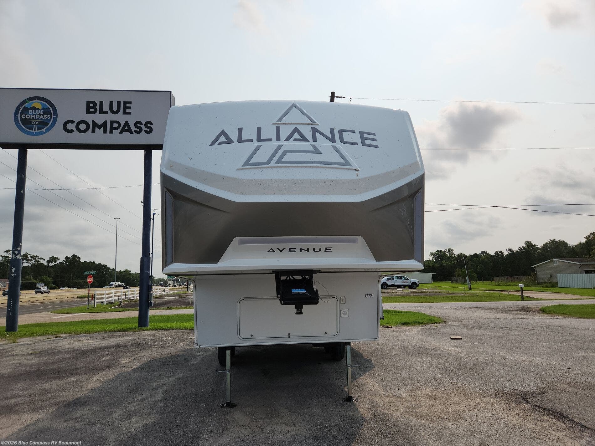 New 2027 Alliance RV Avenue All-Access 23ML available in Vidor, Texas